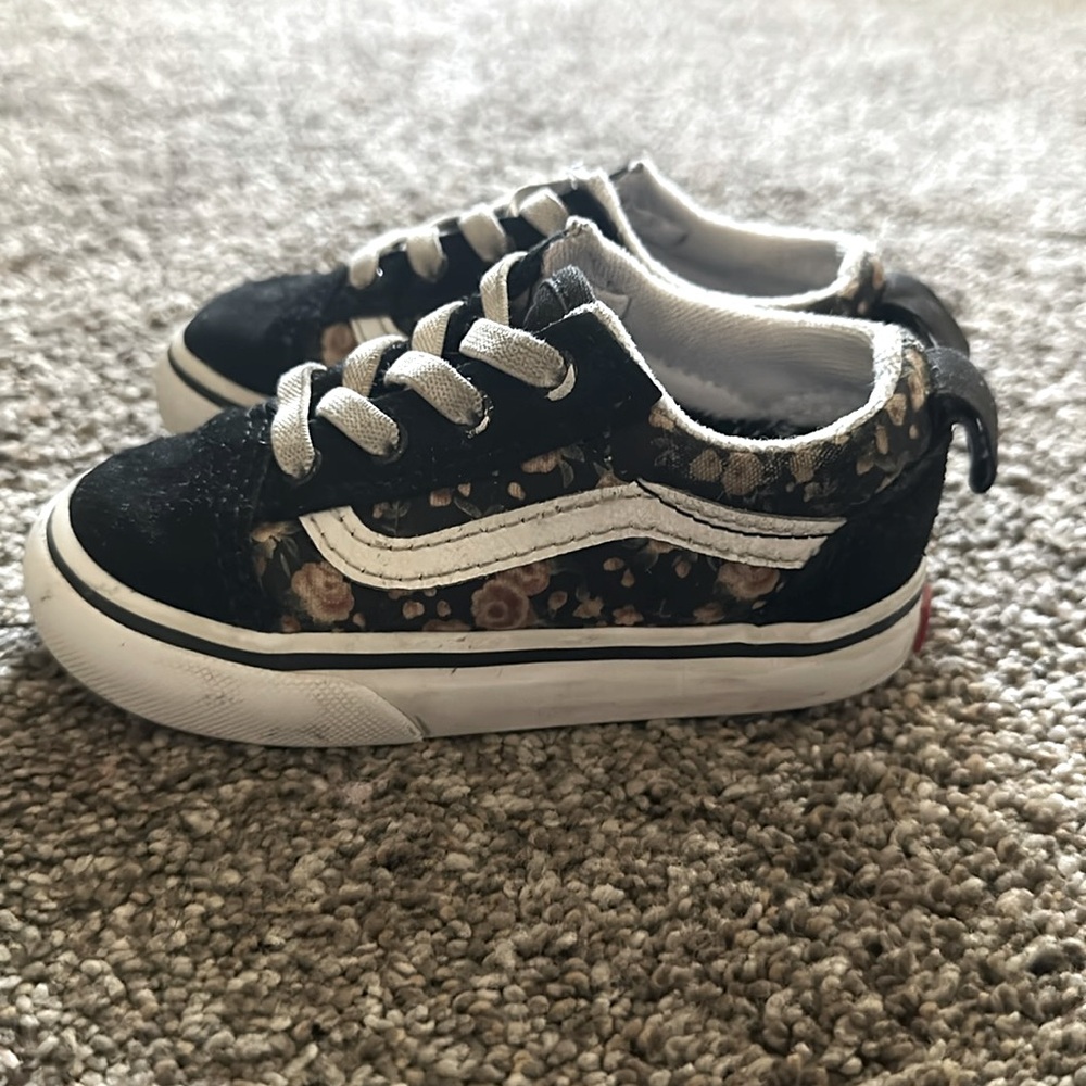 Size 6 toddler vans